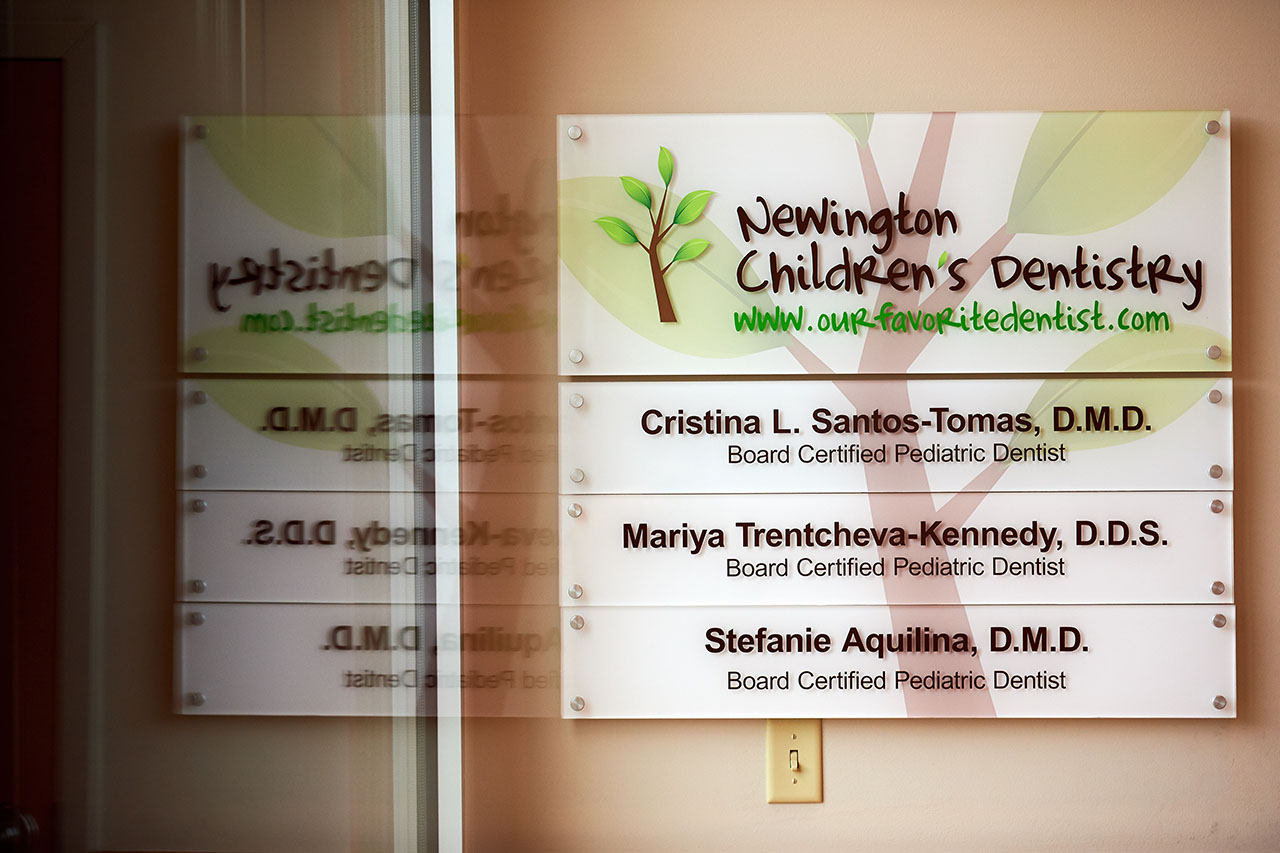Front Area Dentist Sign